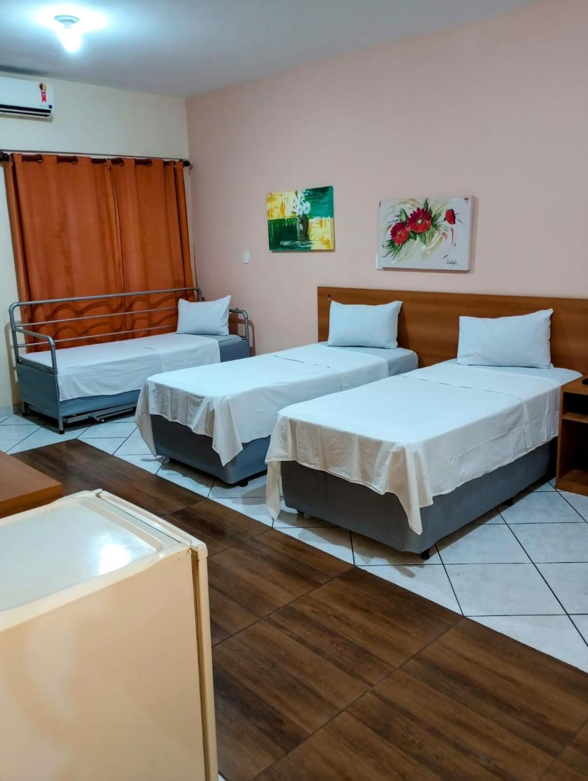 Calabreza Hotel E Restaurante Tres Coracoes Εξωτερικό φωτογραφία