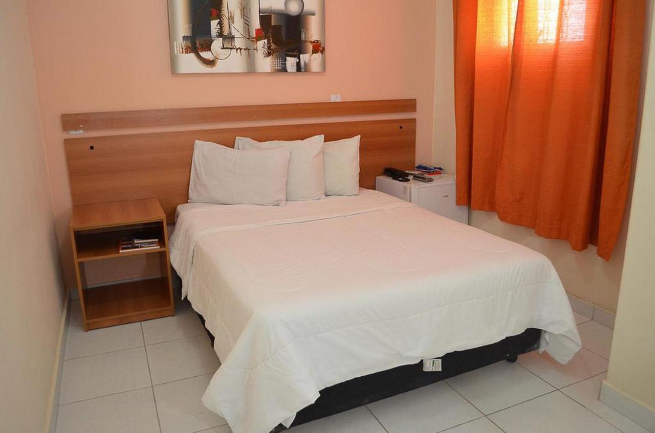 Calabreza Hotel E Restaurante Tres Coracoes Εξωτερικό φωτογραφία