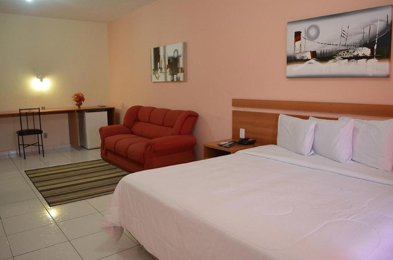 Calabreza Hotel E Restaurante Tres Coracoes Εξωτερικό φωτογραφία